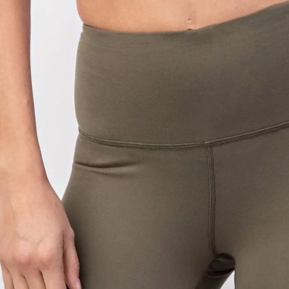 FINAL SALE 🆕🌿HIGH WAISTED YOGA LEGGINGS🌿 - Picture 3 of 7